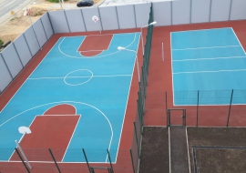 Баскетбольная и волейбольная площадки. Свердловская область